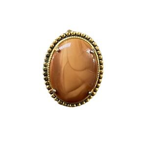 ✨Vintage Gold Stone Oval Brooch